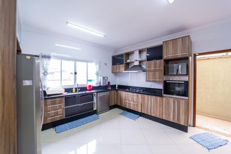 Casa à venda com 350m², 4 quartos e 6 vagasCozinha