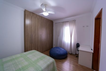 Casa à venda com 350m², 4 quartos e 6 vagasSuíte 2