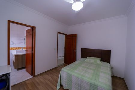 Casa à venda com 350m², 4 quartos e 6 vagasSuíte 2