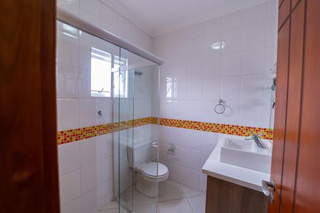 Casa à venda com 350m², 4 quartos e 6 vagasBanheiro Suíte 2