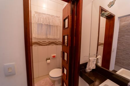 Casa à venda com 350m², 4 quartos e 6 vagasLavabo