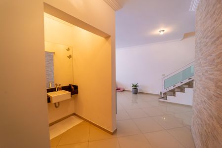 Casa à venda com 350m², 4 quartos e 6 vagasLavabo