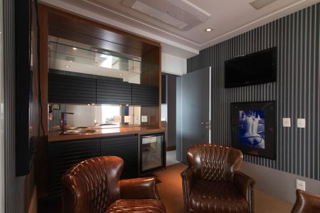 Apartamento à venda com 275m², 4 quartos e 4 vagasSala de reuniões