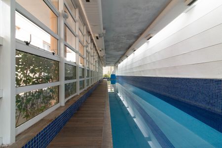 Apartamento à venda com 275m², 4 quartos e 4 vagasÁrea comum - Piscina coberta