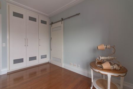 Apartamento à venda com 275m², 4 quartos e 4 vagasQuarto 1