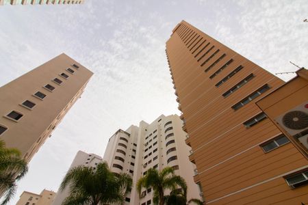 Apartamento à venda com 275m², 4 quartos e 4 vagasFachada