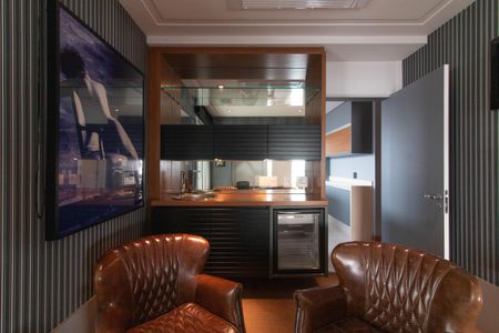 Apartamento à venda com 275m², 4 quartos e 4 vagasSala de reuniões