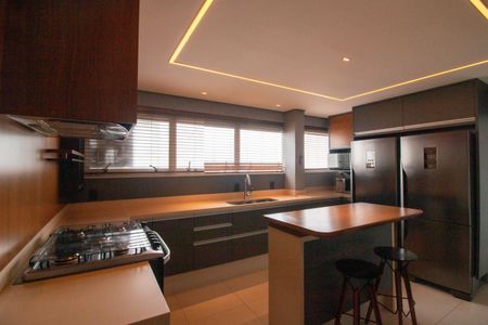 Apartamento à venda com 275m², 4 quartos e 4 vagasCozinha