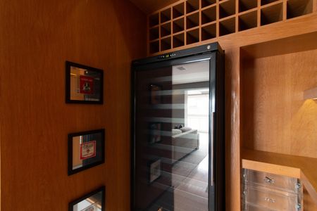 Apartamento à venda com 275m², 4 quartos e 4 vagasAdega