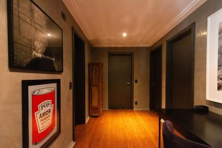 Apartamento à venda com 275m², 4 quartos e 4 vagasEscritório