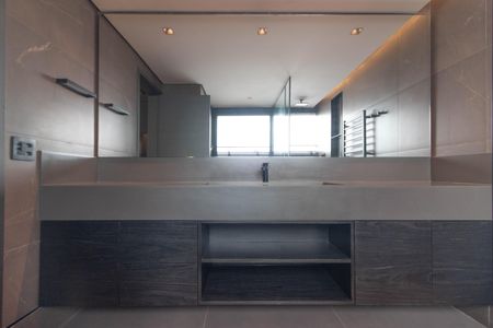 Apartamento à venda com 275m², 4 quartos e 4 vagasBanheiro da Suíte