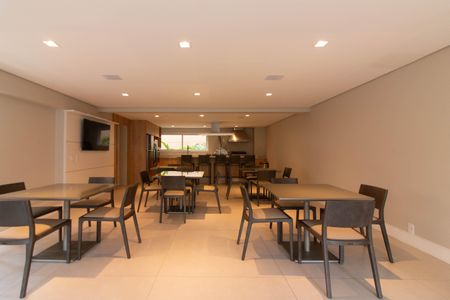 Apartamento à venda com 275m², 4 quartos e 4 vagasÁrea comum - Salão de festas