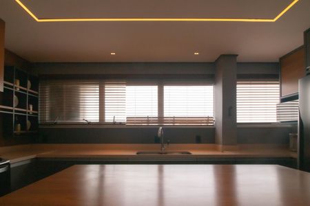 Apartamento à venda com 275m², 4 quartos e 4 vagasCozinha