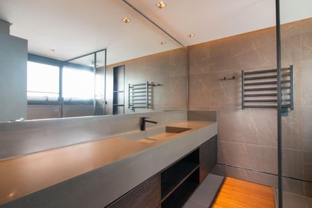 Apartamento à venda com 275m², 4 quartos e 4 vagasBanheiro da Suíte