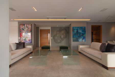 Apartamento à venda com 275m², 4 quartos e 4 vagasSala