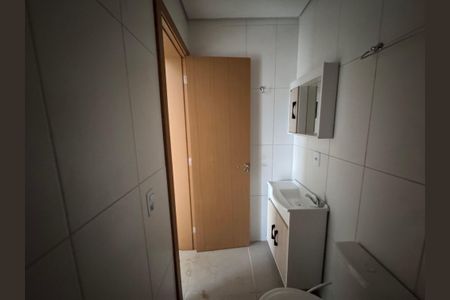Apartamento à venda com 48m², 2 quartos e 1 vaga Apartamento à venda com 48m², 2 quartos e 1 vagaBanheiro