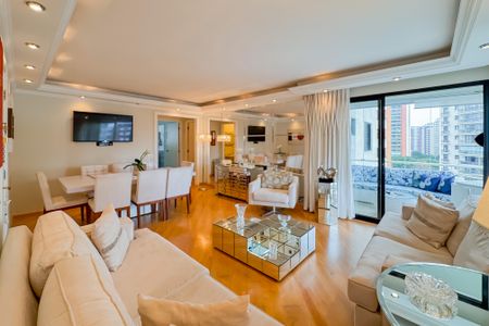 Apartamento para alugar com 118m², 3 quartos e 2 vagasSala