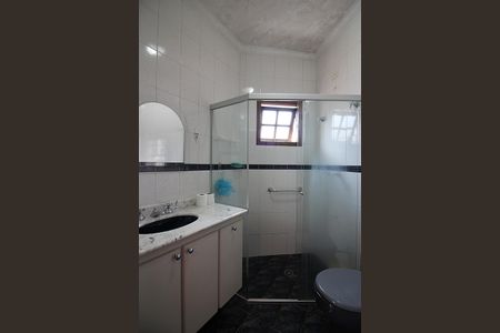 Casa à venda com 362m², 3 quartos e 3 vagasBanheiro da Suíte 2