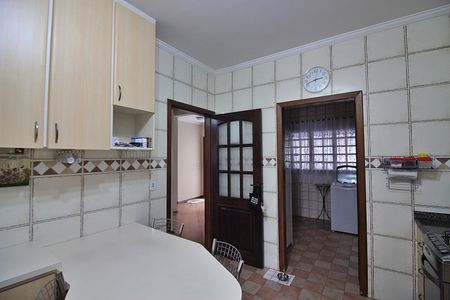 Casa à venda com 362m², 3 quartos e 3 vagasCozinha