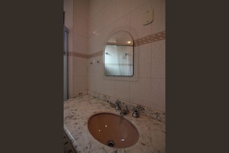 Casa à venda com 362m², 3 quartos e 3 vagasBanheiro da Suíte 3