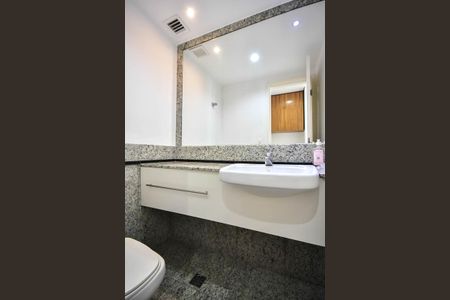 Apartamento à venda com 228m², 4 quartos e 4 vagasLavabo