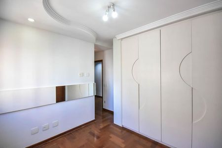 Apartamento à venda com 228m², 4 quartos e 4 vagasSuíte 3