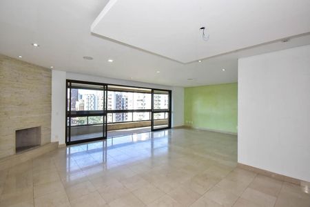 Apartamento à venda com 228m², 4 quartos e 4 vagasSala