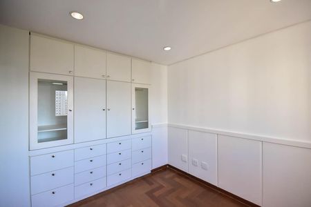 Apartamento à venda com 228m², 4 quartos e 4 vagasSuíte 2