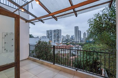 Casa à venda com 225m², 3 quartos e 4 vagasVaranda gourmet