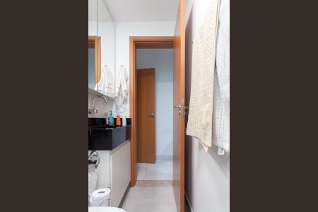 Apartamento à venda com 53m², 2 quartos e 1 vaga Apartamento à venda com 53m², 2 quartos e 1 vagaBanheiro da Suíte