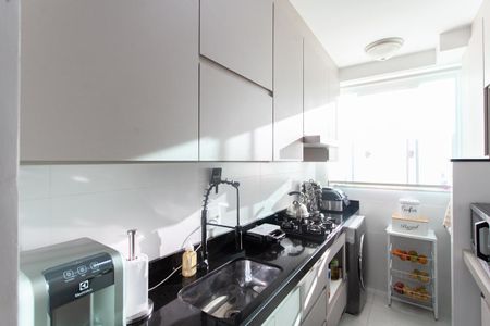 Apartamento à venda com 53m², 2 quartos e 1 vaga Apartamento à venda com 53m², 2 quartos e 1 vagaCozinha e Área de Serviço
