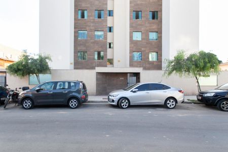 Apartamento à venda com 53m², 2 quartos e 1 vaga Apartamento à venda com 53m², 2 quartos e 1 vagaFachada