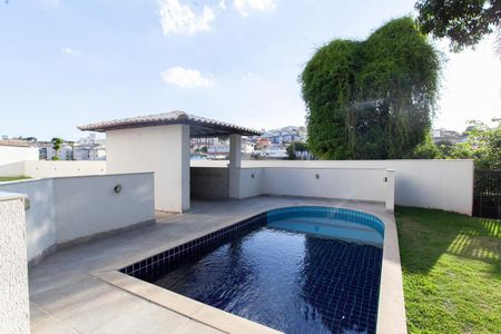 Apartamento à venda com 53m², 2 quartos e 1 vaga Apartamento à venda com 53m², 2 quartos e 1 vagaÁrea comum - Piscina