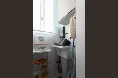 Apartamento à venda com 53m², 2 quartos e 1 vaga Apartamento à venda com 53m², 2 quartos e 1 vagaCozinha e Área de Serviço