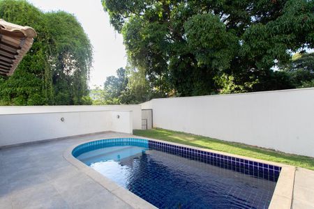 Apartamento à venda com 53m², 2 quartos e 1 vaga Apartamento à venda com 53m², 2 quartos e 1 vagaÁrea comum - Piscina