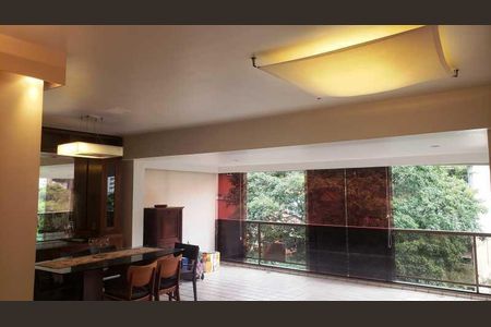 Apartamento à venda com 135m², 3 quartos e 3 vagas