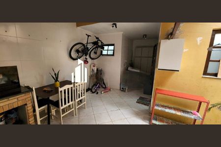 Casa à venda com 200m², 3 quartos e 3 vagas