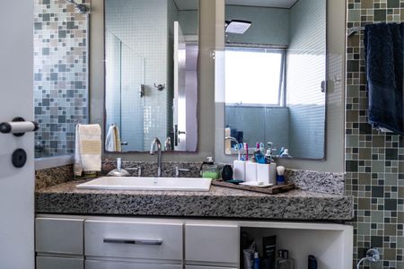 Apartamento à venda com 287m², 4 quartos e 3 vagasBanheiro da Suíte 1