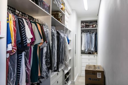 Apartamento à venda com 287m², 4 quartos e 3 vagasCloset