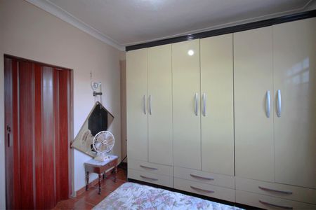 Casa à venda com 189m², 3 quartos e 2 vagas Casa à venda com 189m², 3 quartos e 2 vagasQuarto 2