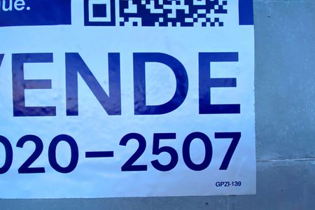 Casa à venda com 189m², 3 quartos e 2 vagas Casa à venda com 189m², 3 quartos e 2 vagasPlaca