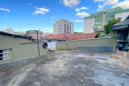 Casa à venda com 189m², 3 quartos e 2 vagas Casa à venda com 189m², 3 quartos e 2 vagasQuintal