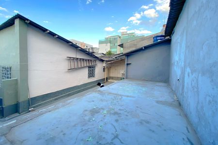 Casa à venda com 189m², 3 quartos e 2 vagas Casa à venda com 189m², 3 quartos e 2 vagasQuintal fundos