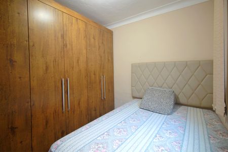 Casa à venda com 189m², 3 quartos e 2 vagas Casa à venda com 189m², 3 quartos e 2 vagasQuarto 3