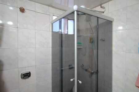 Casa à venda com 189m², 3 quartos e 2 vagas Casa à venda com 189m², 3 quartos e 2 vagasBanheiro