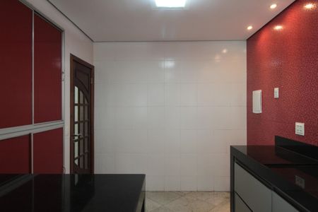 Casa para alugar com 640m², 4 quartos e 4 vagasCozinha