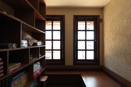 Casa para alugar com 640m², 4 quartos e 4 vagasEscritório