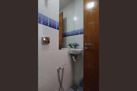 Casa para alugar com 640m², 4 quartos e 4 vagasBanheiro Social