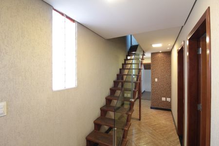 Casa para alugar com 640m², 4 quartos e 4 vagasHall dos Quartos