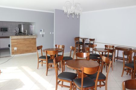 Apartamento à venda com 130m², 2 quartos e 2 vagasÁrea comum - Salão de festas